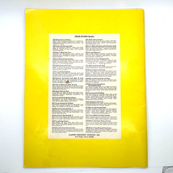 Vintage 1967 "How To Make Sock Toys" Booklet Over 50 Toys To Make 48 Pages - Picture 2 of 8